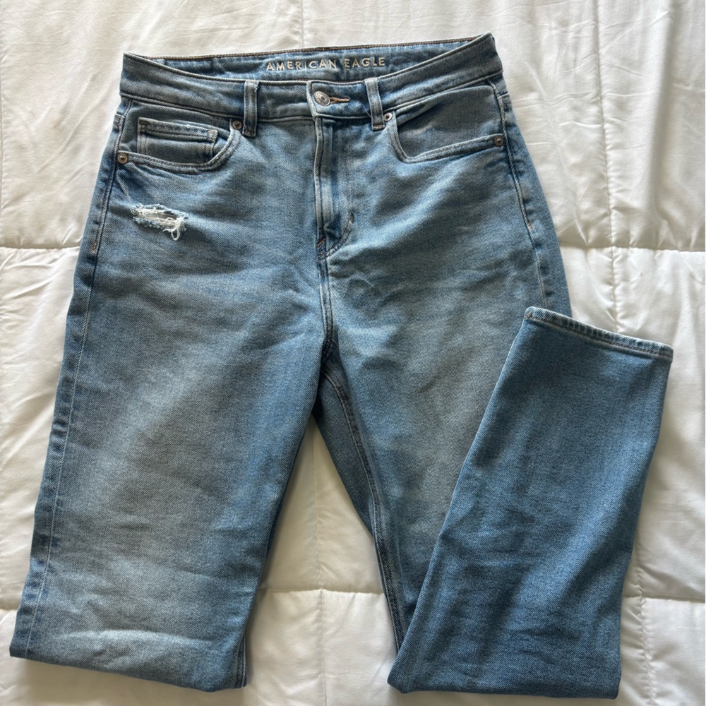 American Eagle women’s stretch mom jeans - size 4